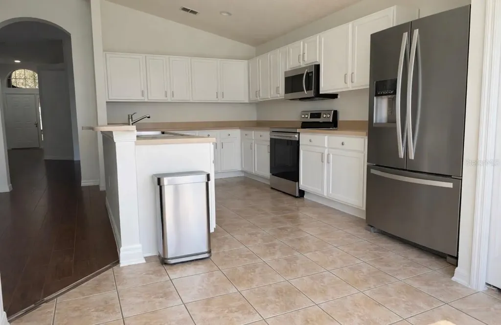 2704 Lucas Lakes Lane Kissimmee FL 34744