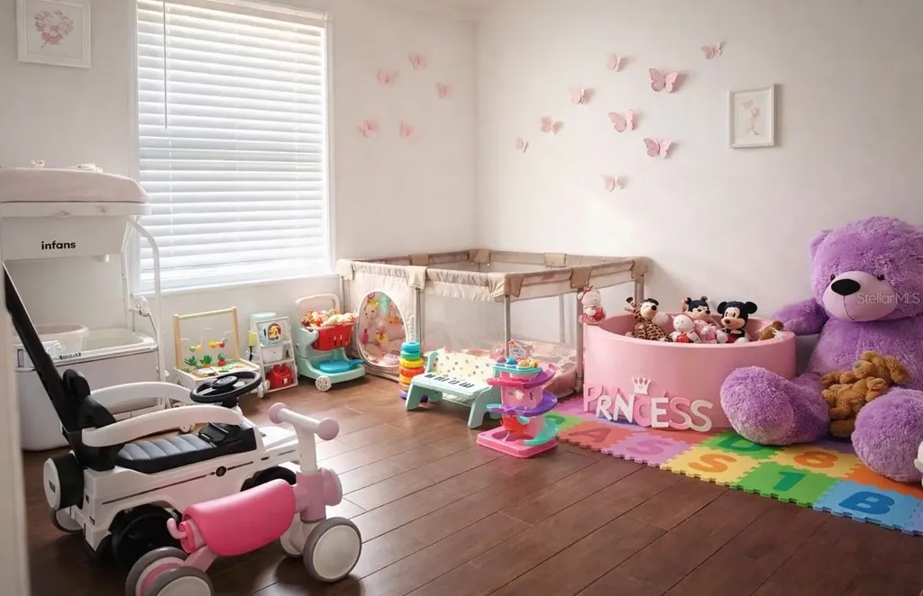 2704 Lucas Lakes Lane Kissimmee FL 34744