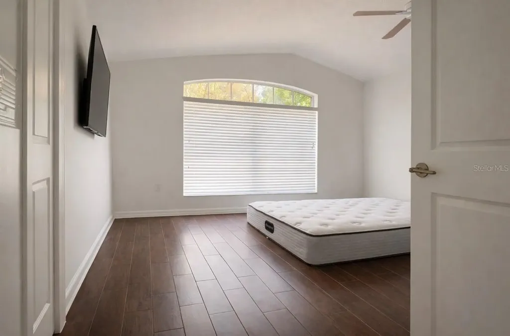 2704 Lucas Lakes Lane Kissimmee FL 34744