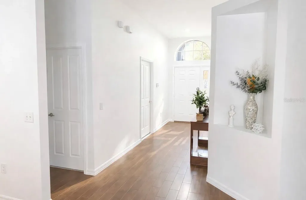 2704 Lucas Lakes Lane Kissimmee FL 34744