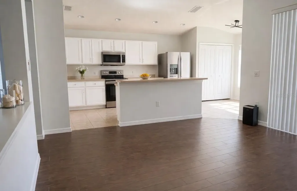 2704 Lucas Lakes Lane Kissimmee FL 34744