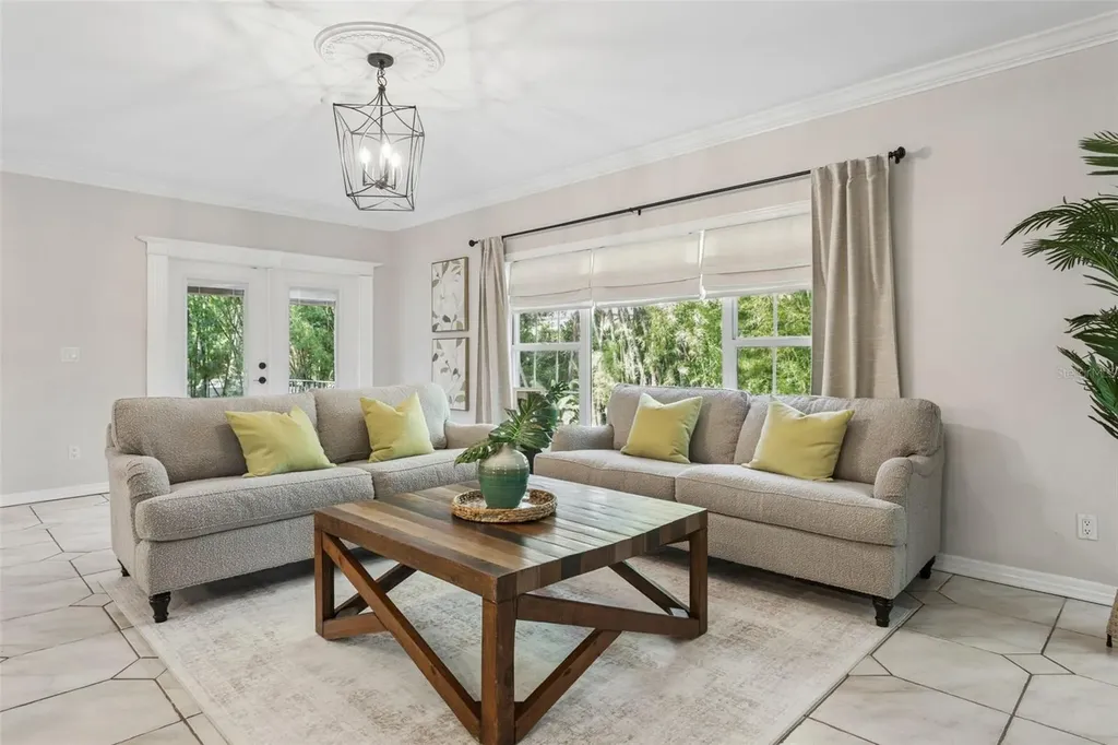 813 S West Shore Boulevard Tampa FL 33609