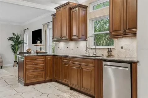 813 S West Shore Boulevard Tampa FL 33609