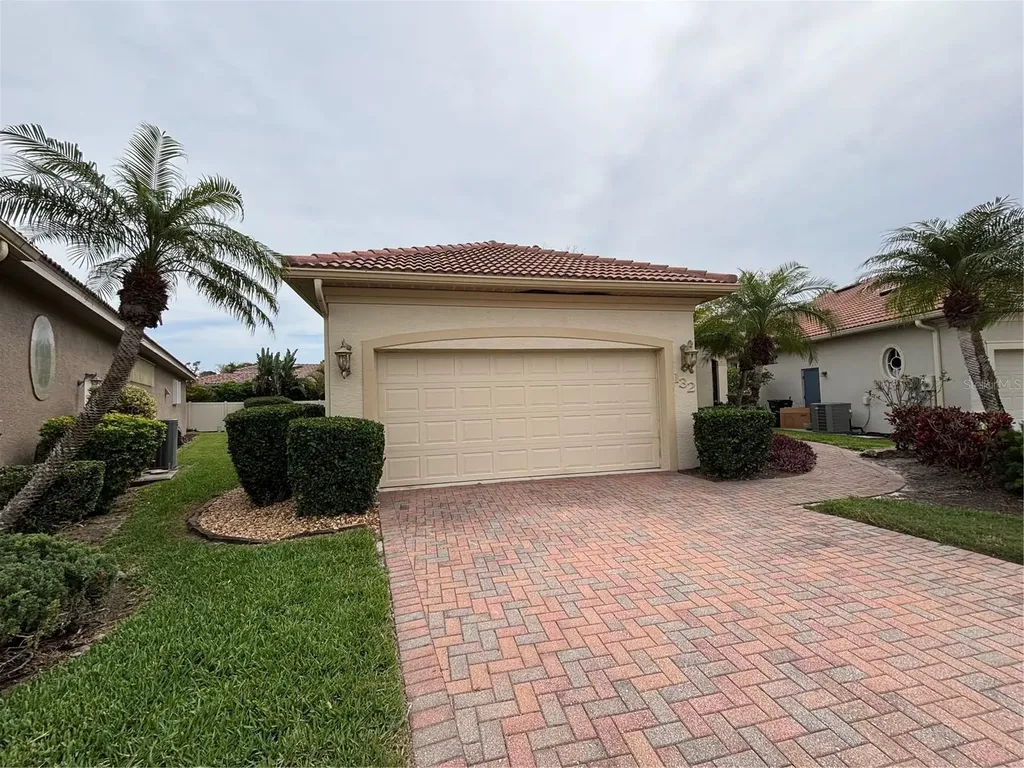 132 Amora Avenue Venice FL 34285