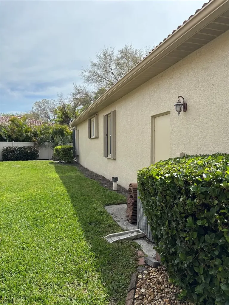 132 Amora Avenue Venice FL 34285