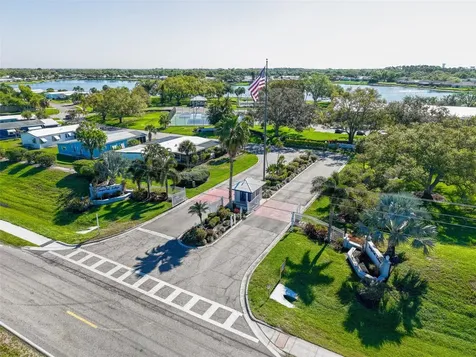 5910 Majestic Way Palmetto FL 34221