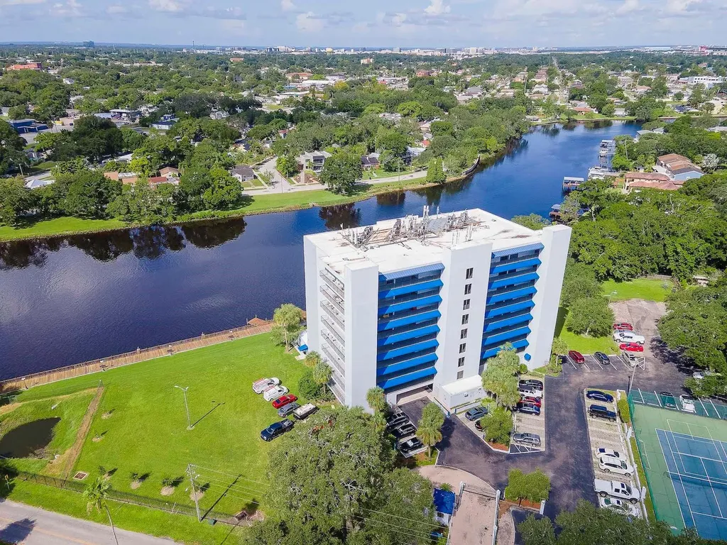 2780 N Riverside Drive Tampa FL 33602