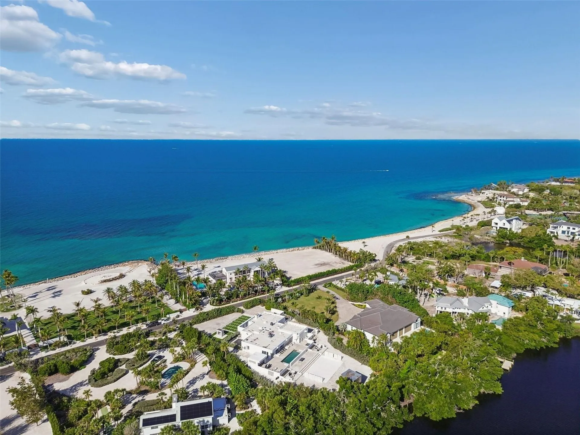 7647 Sanderling Road Sarasota FL 34242