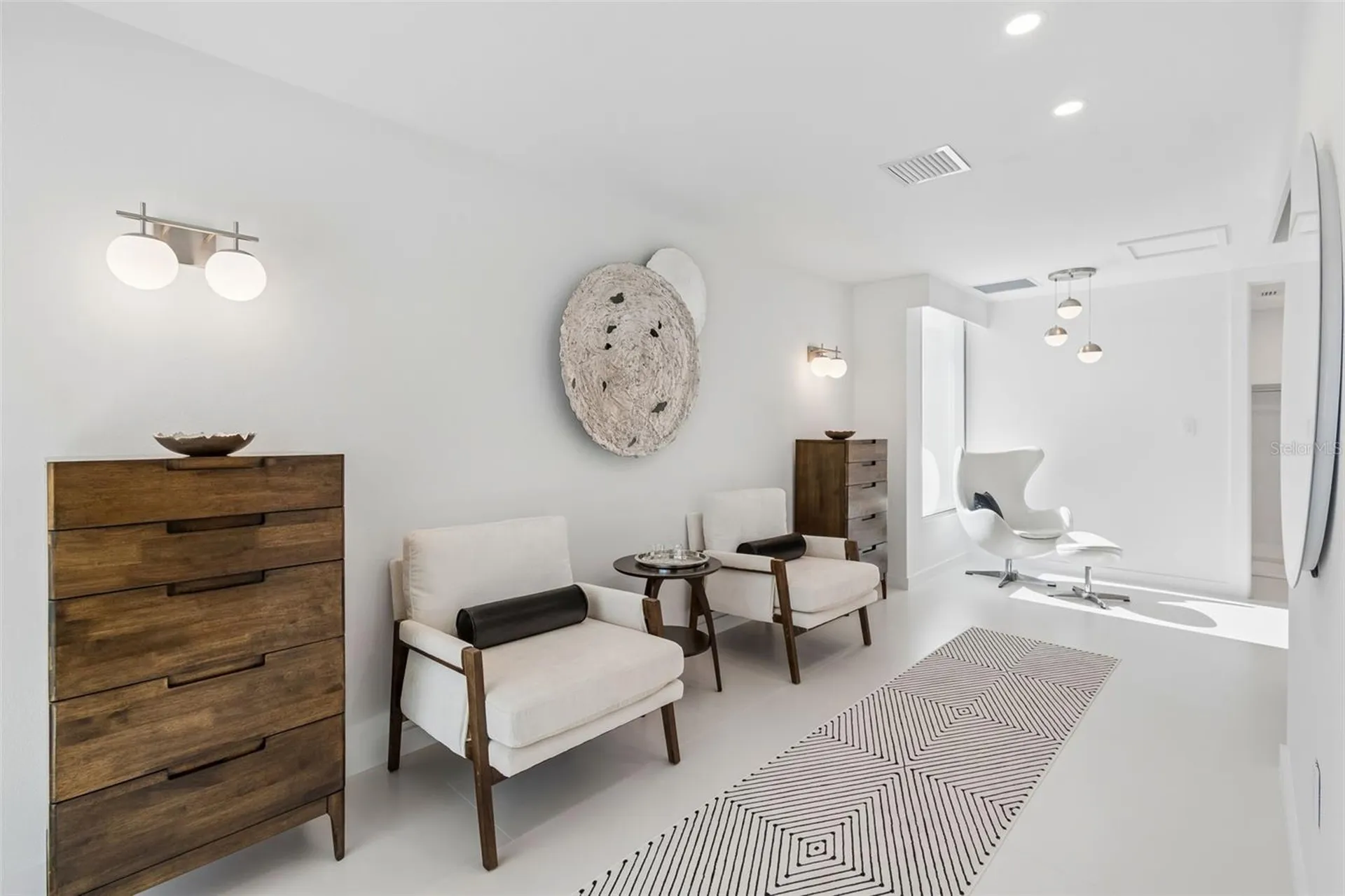 7647 Sanderling Road Sarasota FL 34242
