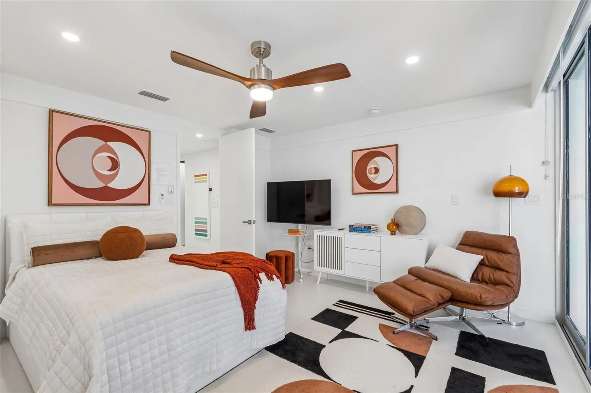 7647 Sanderling Road Sarasota FL 34242