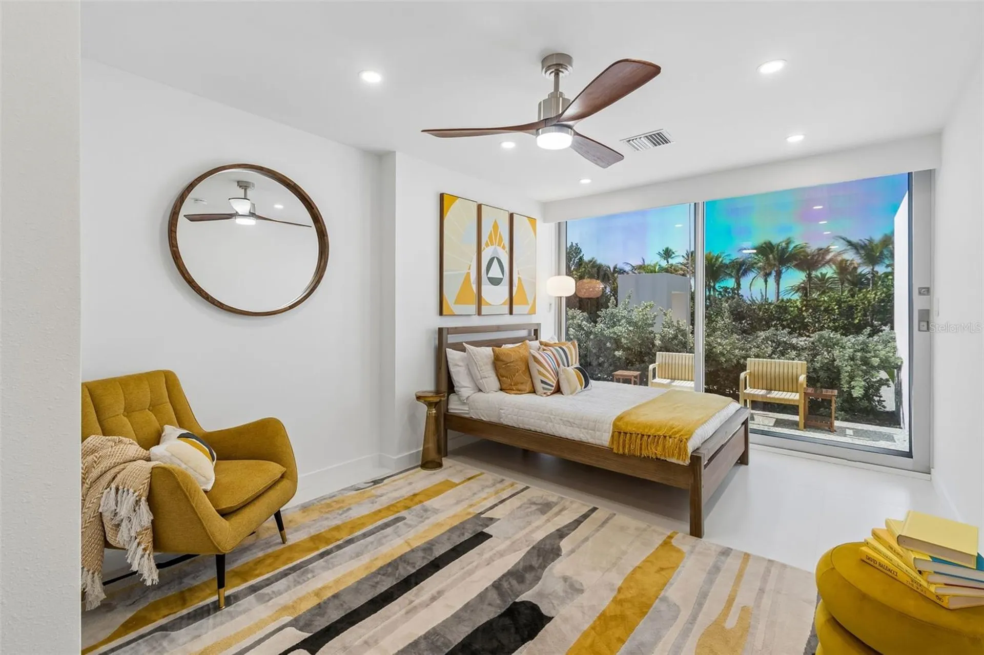 7647 Sanderling Road Sarasota FL 34242
