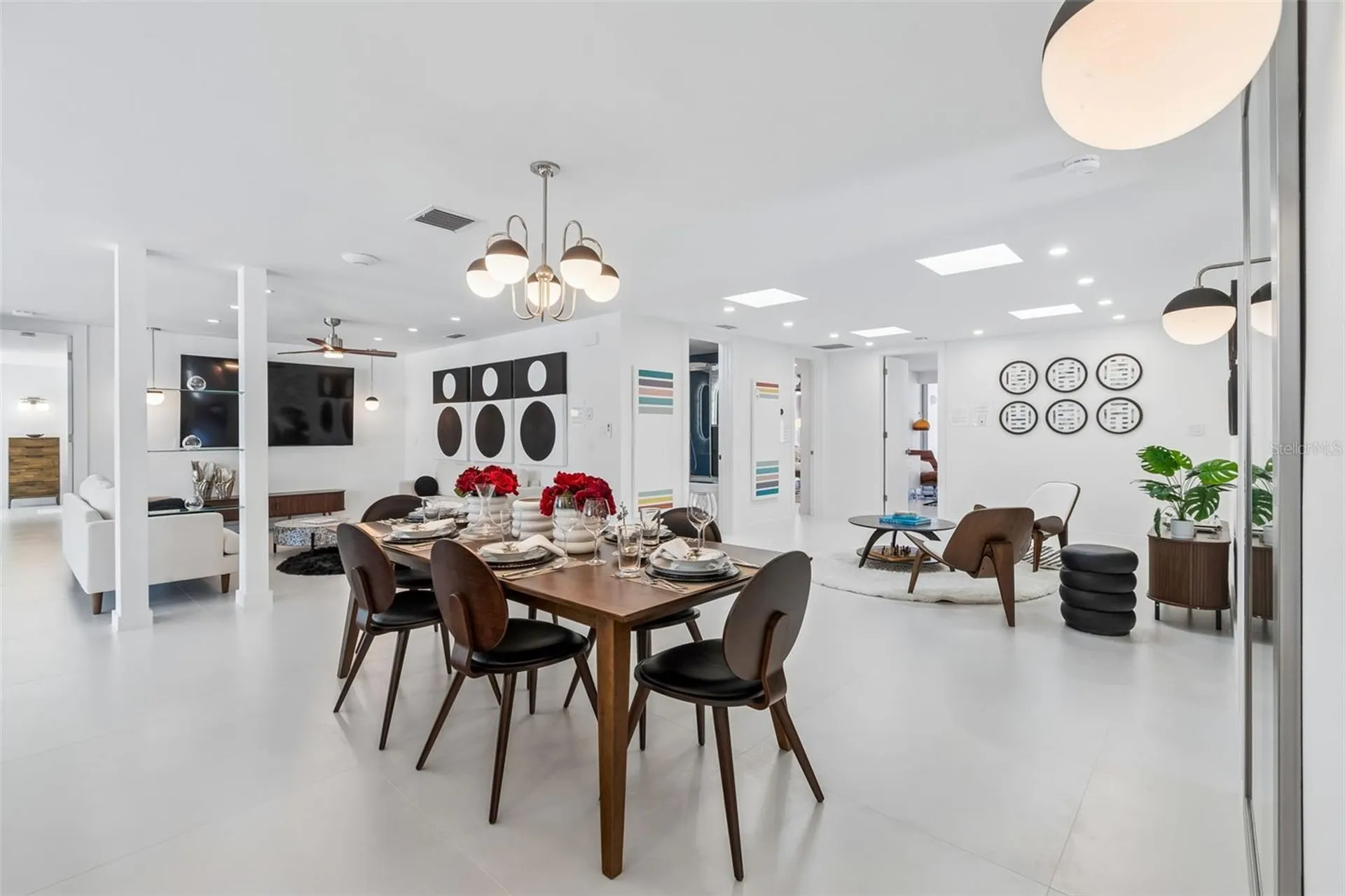 7647 Sanderling Road Sarasota FL 34242