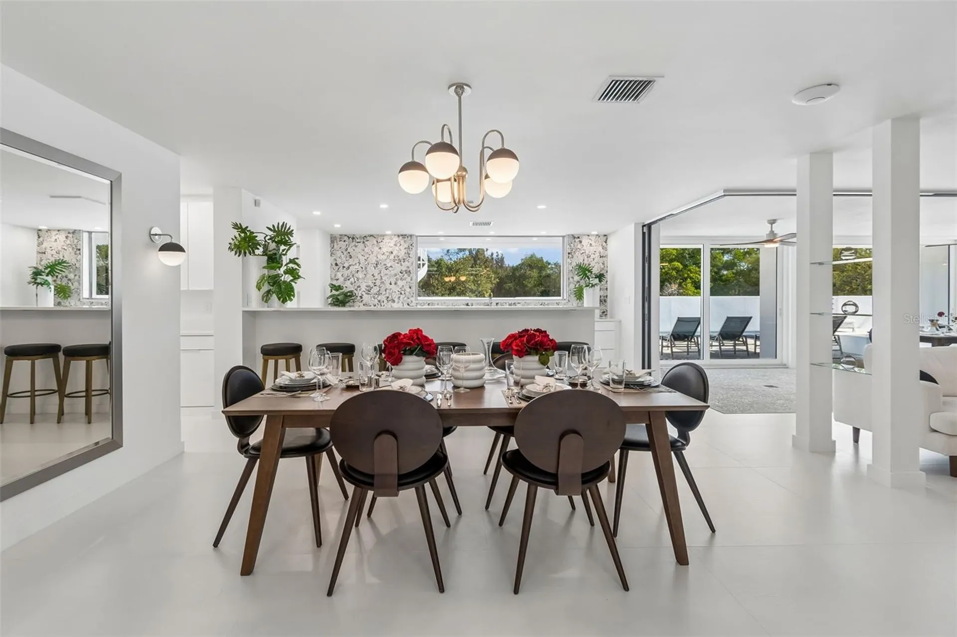 7647 Sanderling Road Sarasota FL 34242