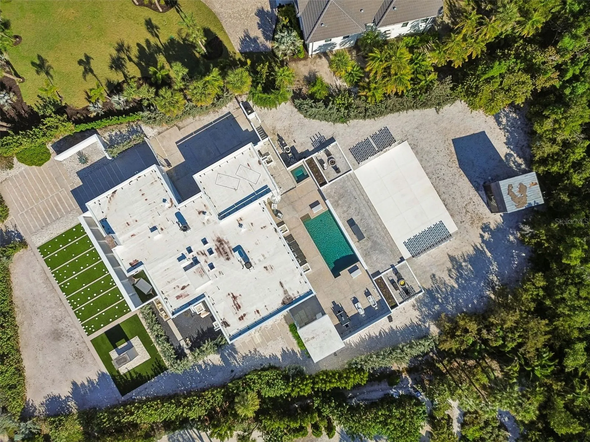 7647 Sanderling Road Sarasota FL 34242