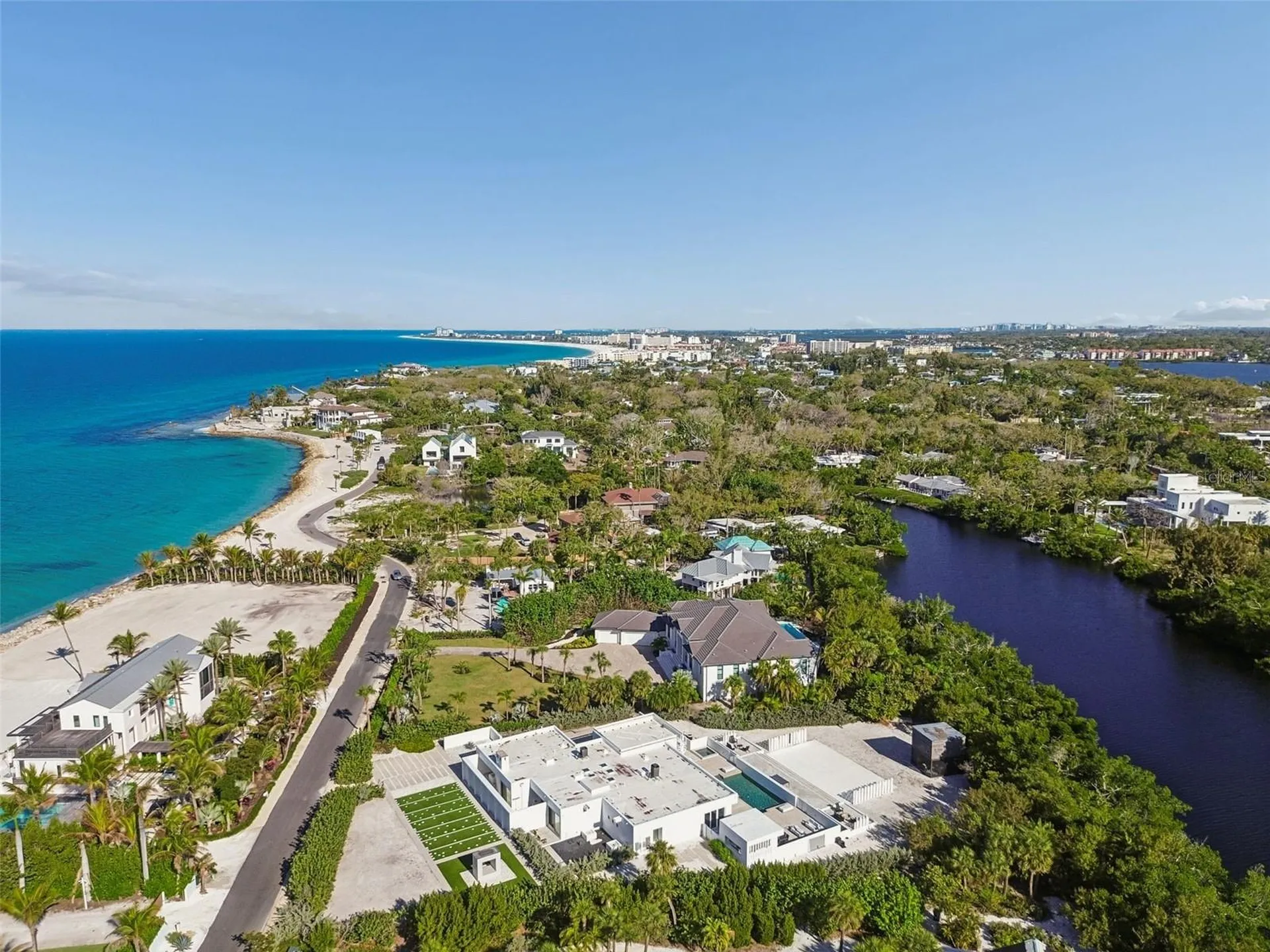 7647 Sanderling Road Sarasota FL 34242