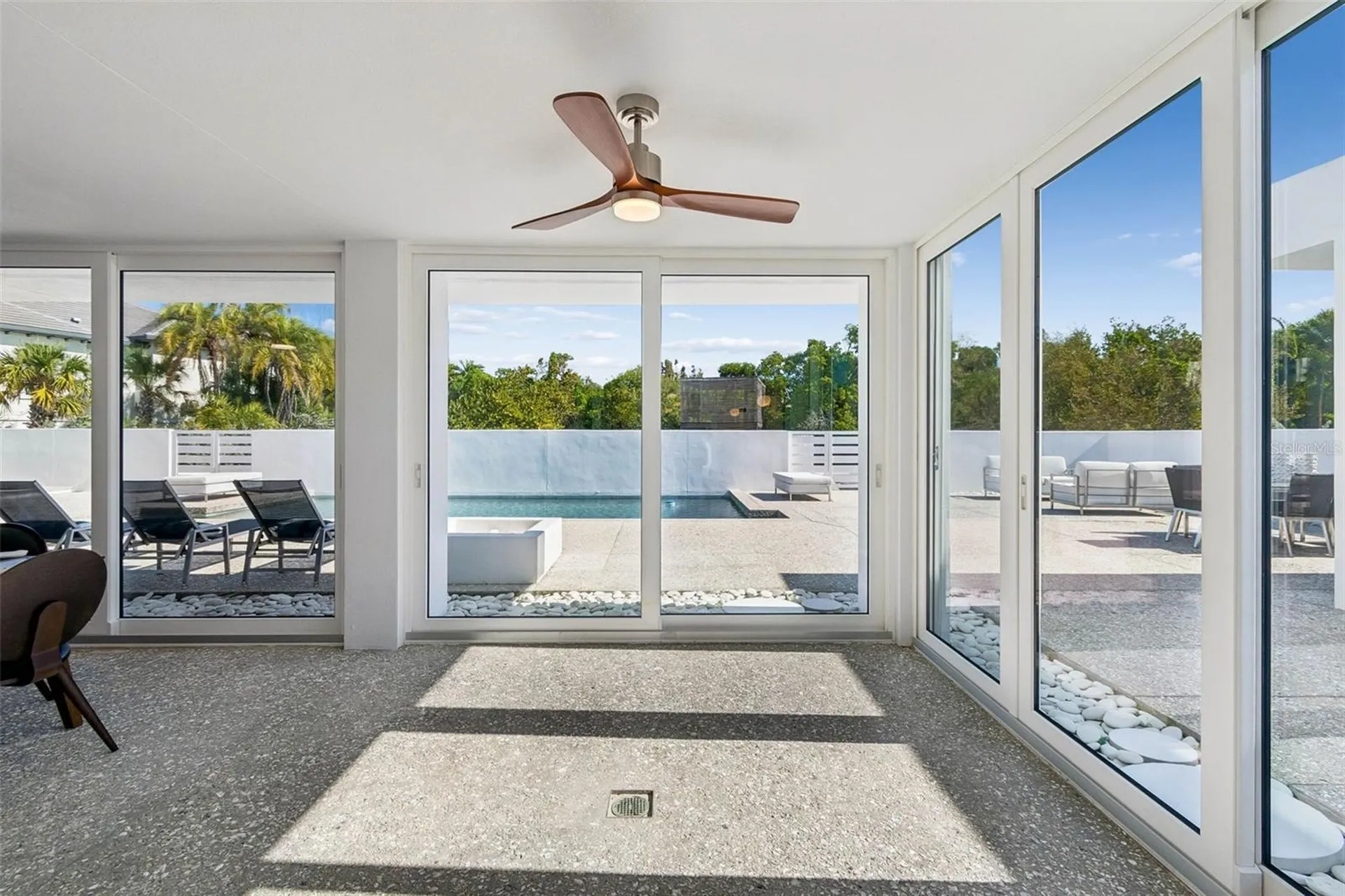 7647 Sanderling Road Sarasota FL 34242