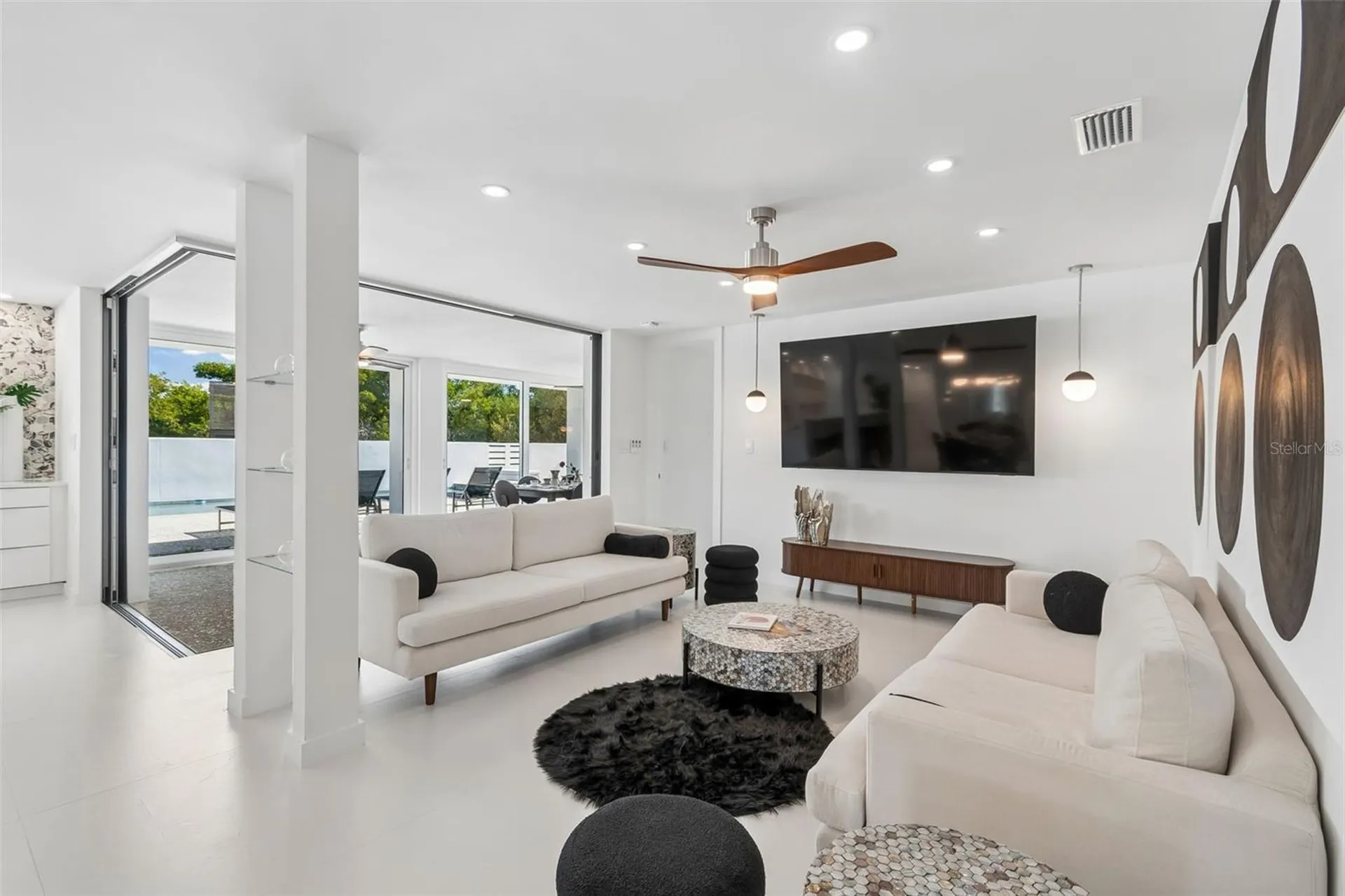7647 Sanderling Road Sarasota FL 34242