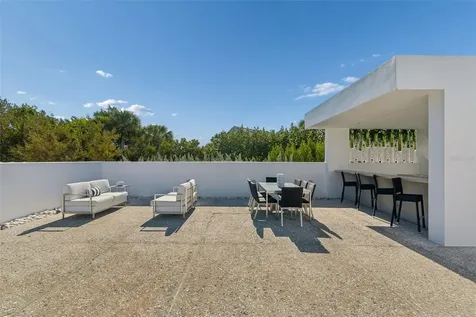 7647 Sanderling Road Sarasota FL 34242