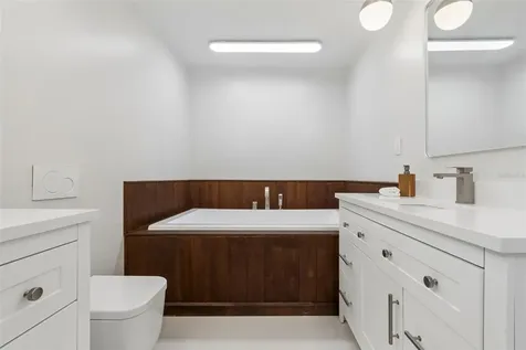 7647 Sanderling Road Sarasota FL 34242