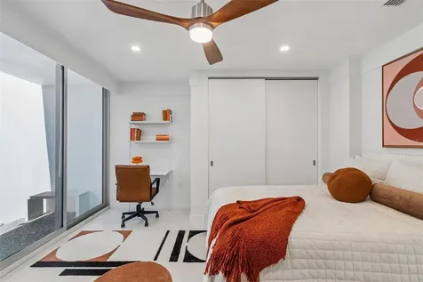 7647 Sanderling Road Sarasota FL 34242