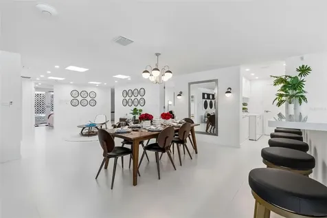 7647 Sanderling Road Sarasota FL 34242