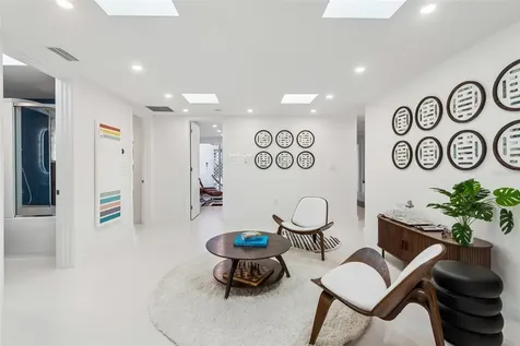 7647 Sanderling Road Sarasota FL 34242