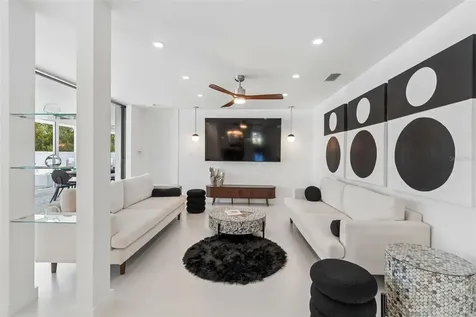 7647 Sanderling Road Sarasota FL 34242