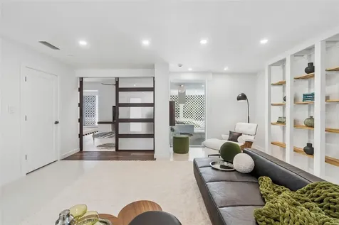 7647 Sanderling Road Sarasota FL 34242