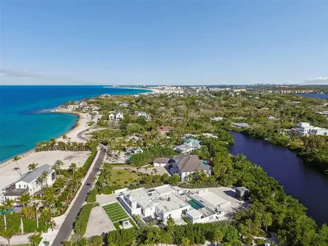 7647 Sanderling Road Sarasota FL 34242