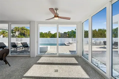 7647 Sanderling Road Sarasota FL 34242