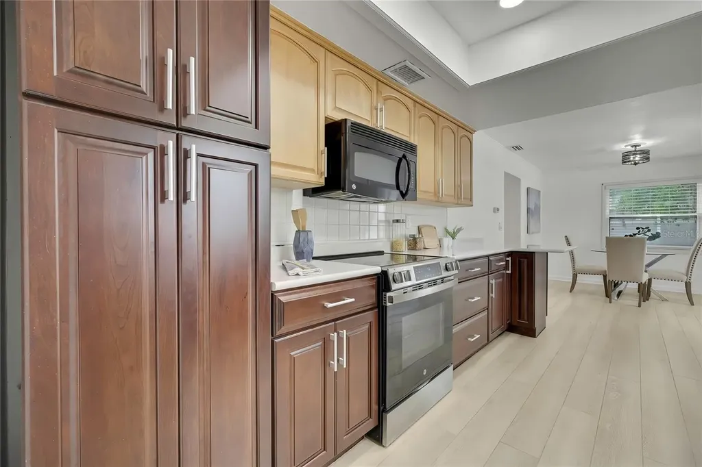 8424 Stillbrook Avenue Tampa FL 33615