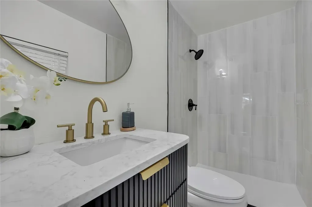 8424 Stillbrook Avenue Tampa FL 33615