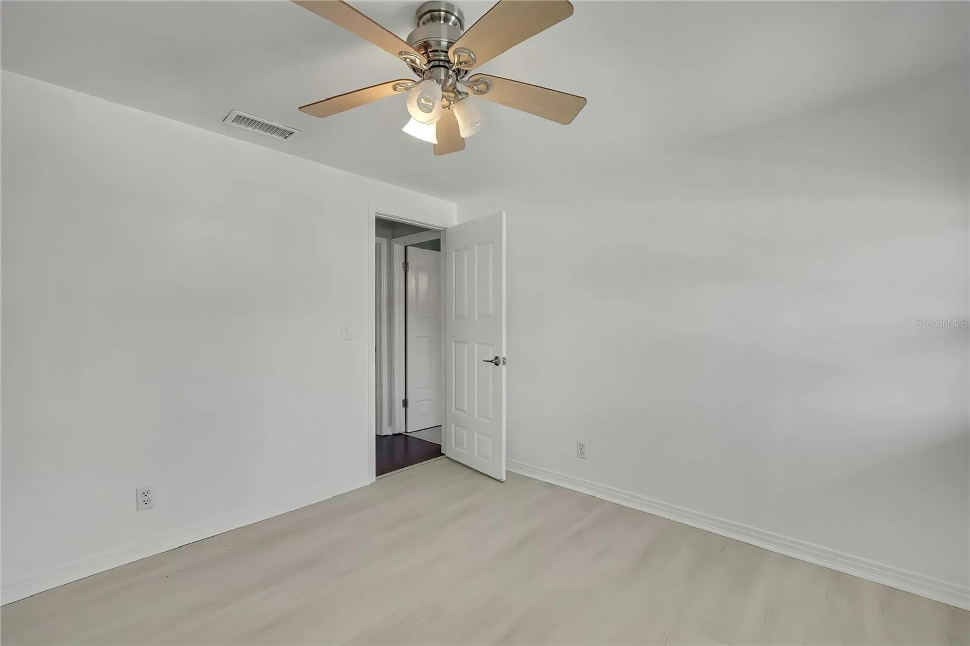 8424 Stillbrook Avenue Tampa FL 33615
