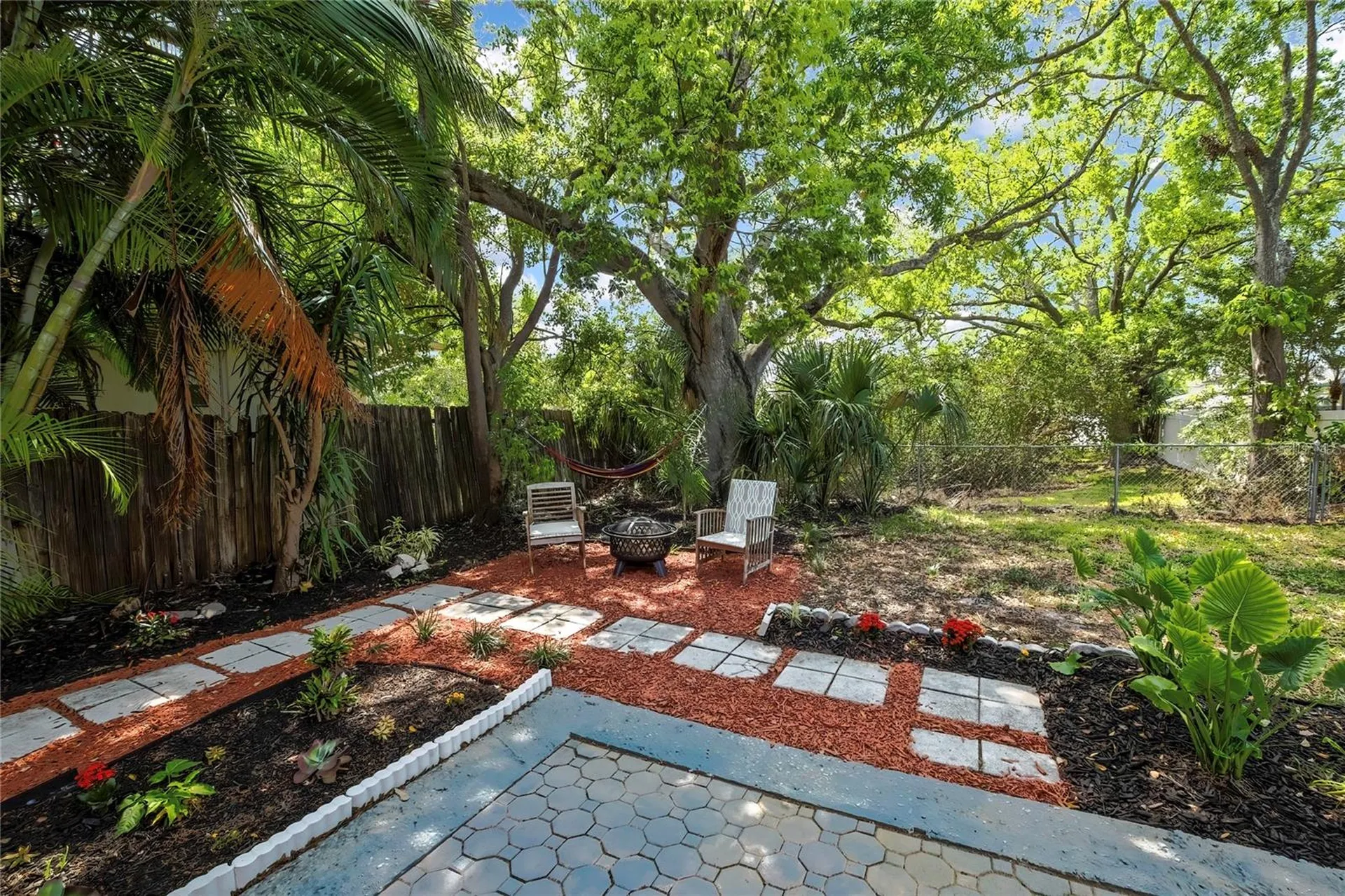 8424 Stillbrook Avenue Tampa FL 33615