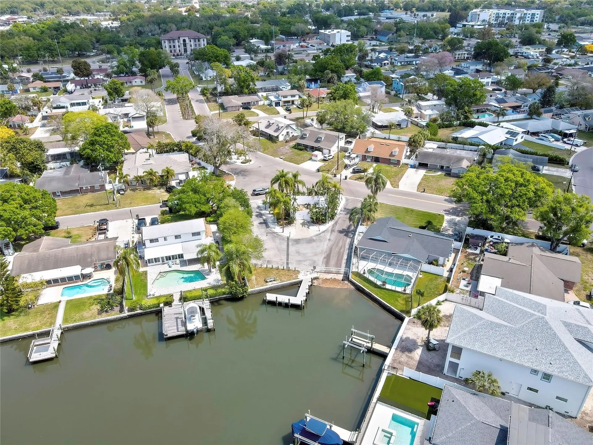 8424 Stillbrook Avenue Tampa FL 33615