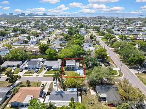 8424 Stillbrook Avenue Tampa FL 33615