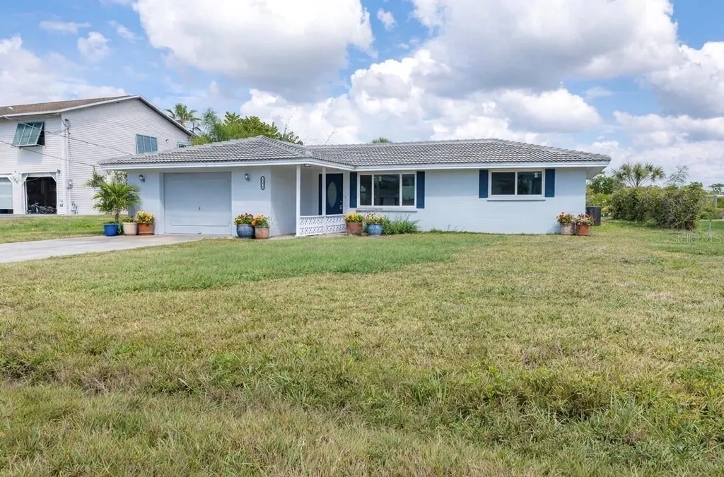 130 Crestview Drive Englewood FL 34223