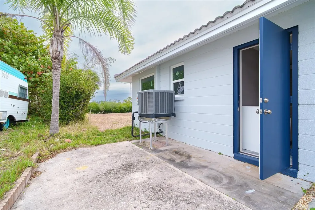 130 Crestview Drive Englewood FL 34223
