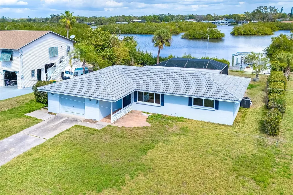130 Crestview Drive Englewood FL 34223