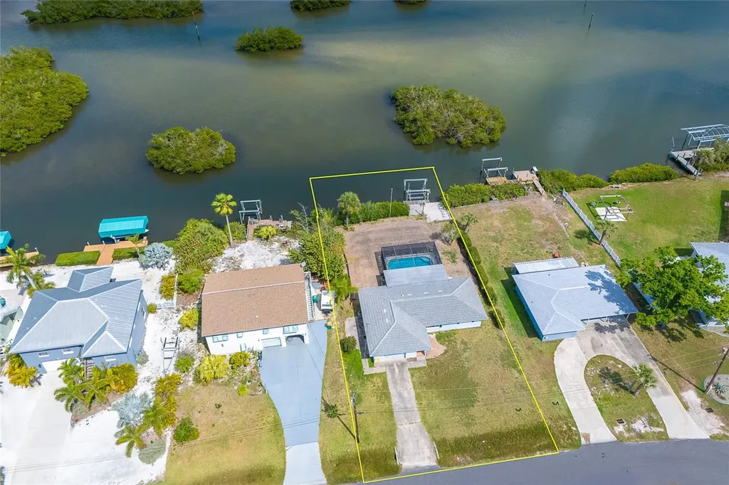 130 Crestview Drive Englewood FL 34223