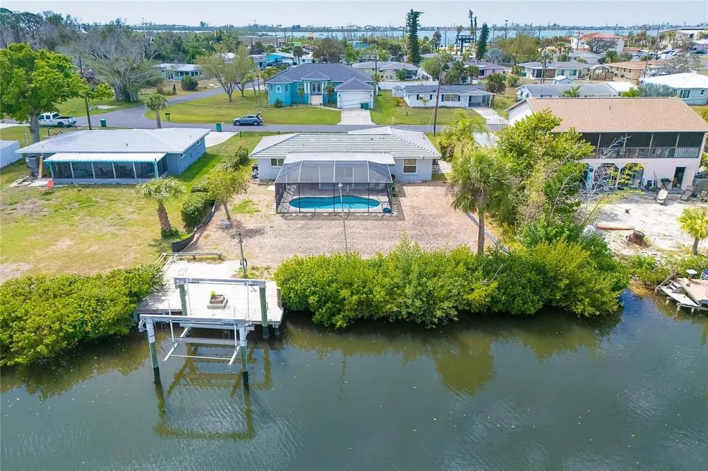 130 Crestview Drive Englewood FL 34223