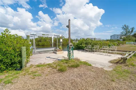 130 Crestview Drive Englewood FL 34223