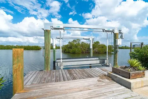 130 Crestview Drive Englewood FL 34223