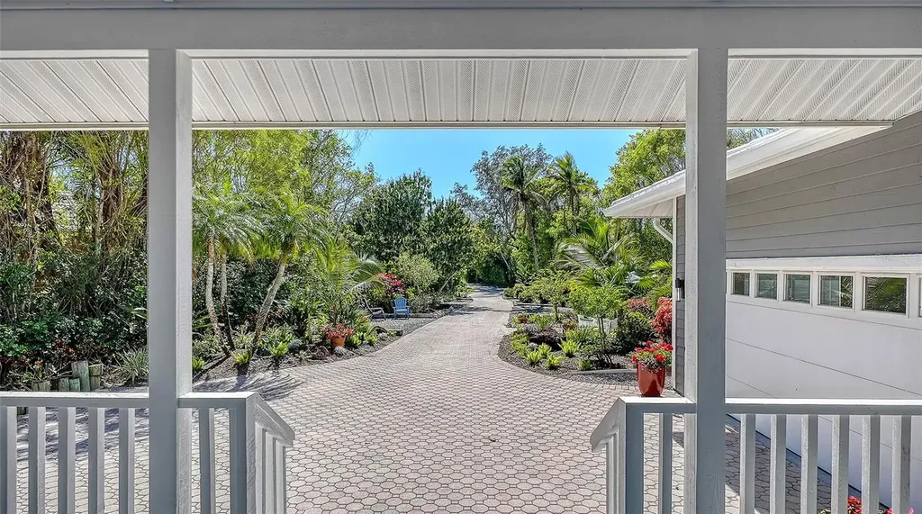 5422 Sandhamn Place Longboat Key FL 34228