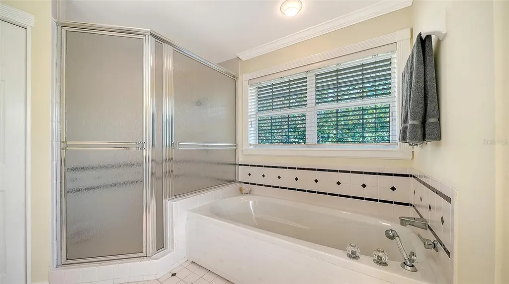 5422 Sandhamn Place Longboat Key FL 34228