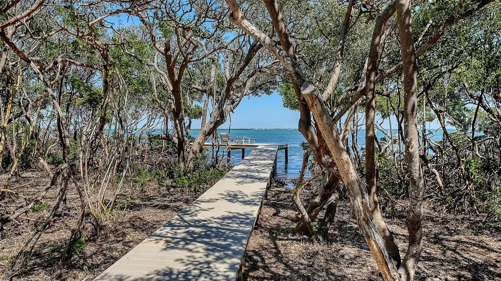 5422 Sandhamn Place Longboat Key FL 34228