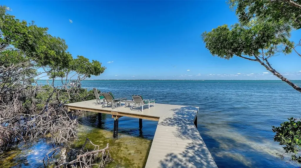 5422 Sandhamn Place Longboat Key FL 34228