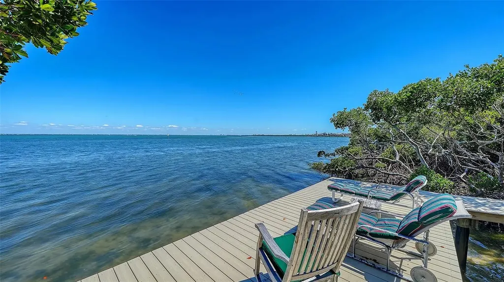 5422 Sandhamn Place Longboat Key FL 34228