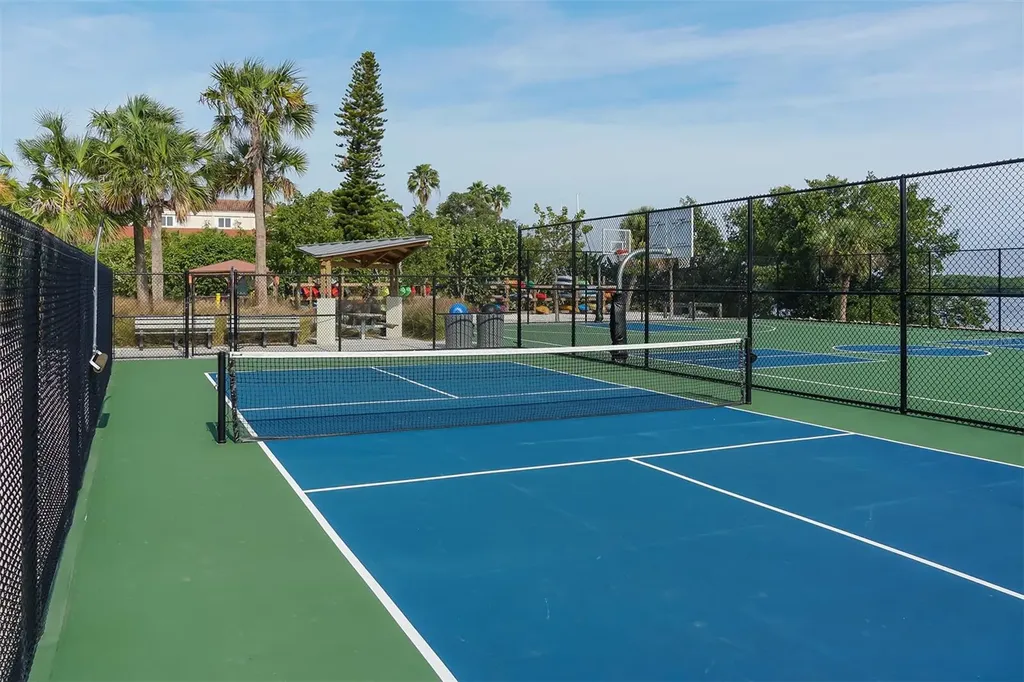 5422 Sandhamn Place Longboat Key FL 34228