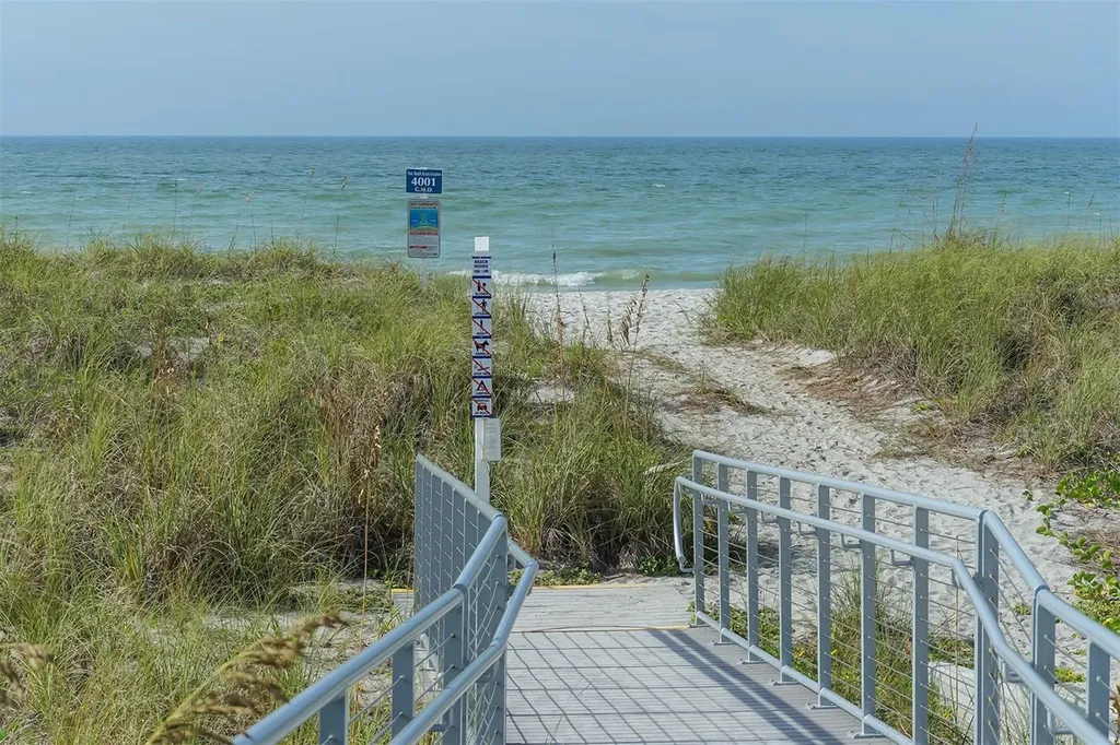 5422 Sandhamn Place Longboat Key FL 34228